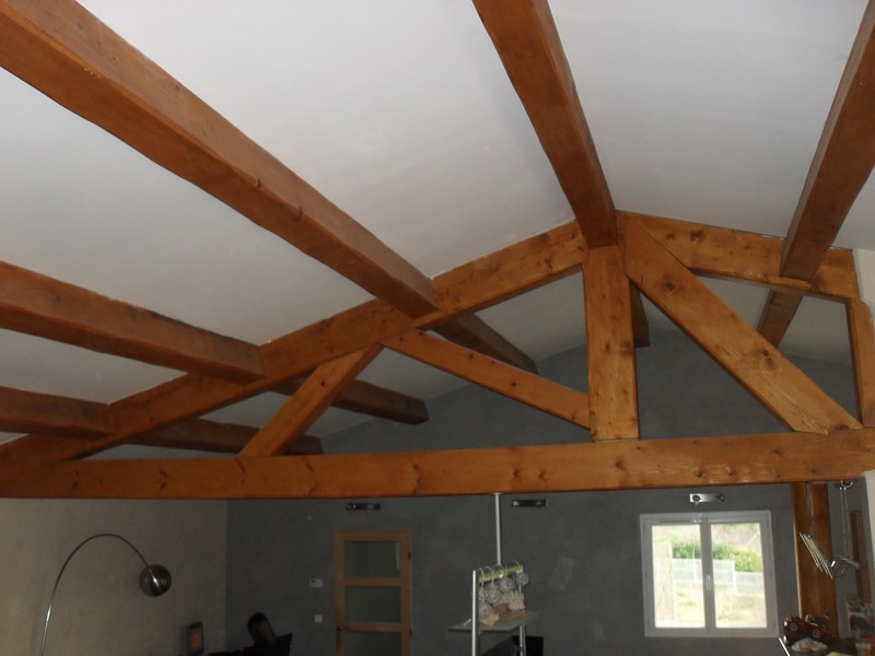 Charpente traditionnelle en bois bouc bel air